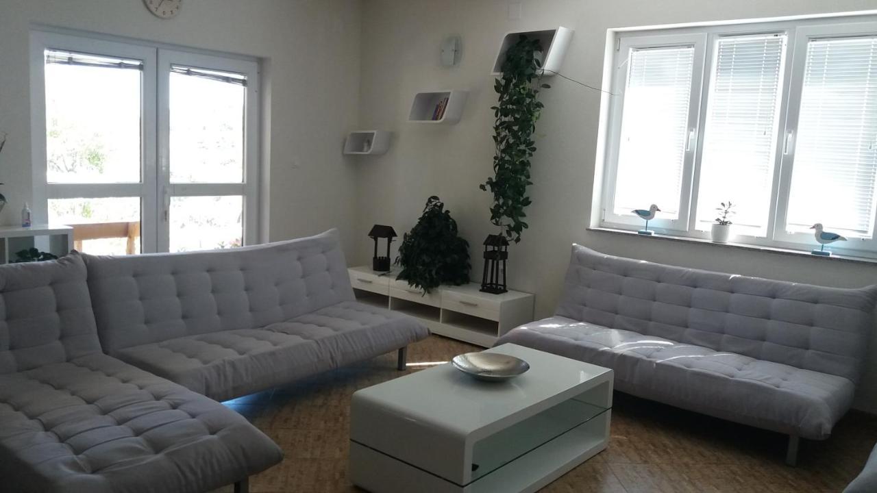 4 Bedroom Apartment In Tisno Kültér fotó